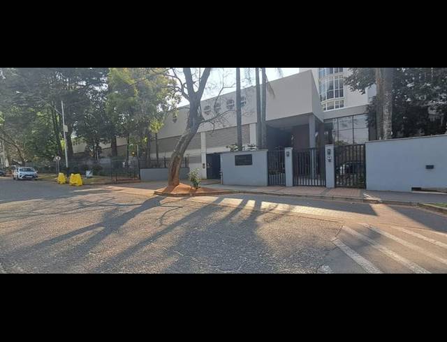 2 BEDROOM APARTMENT FOR SALE IN MELROSE